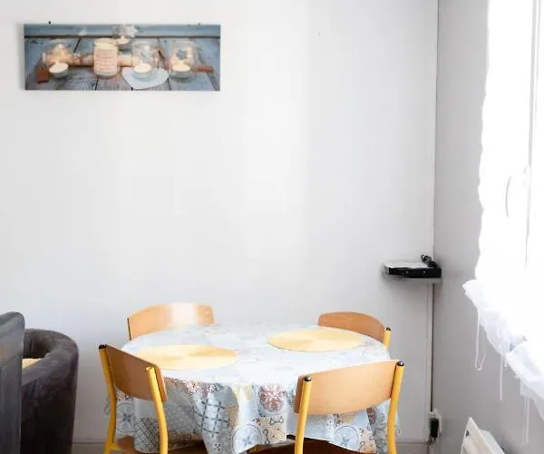 La Taniere Homestay *